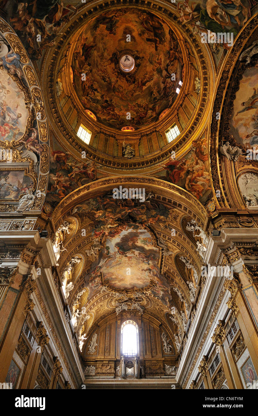 Rome. L'Italie. Vue de l'intérieur de Il Gesù, l'église des Jésuites (1568-1584). Banque D'Images