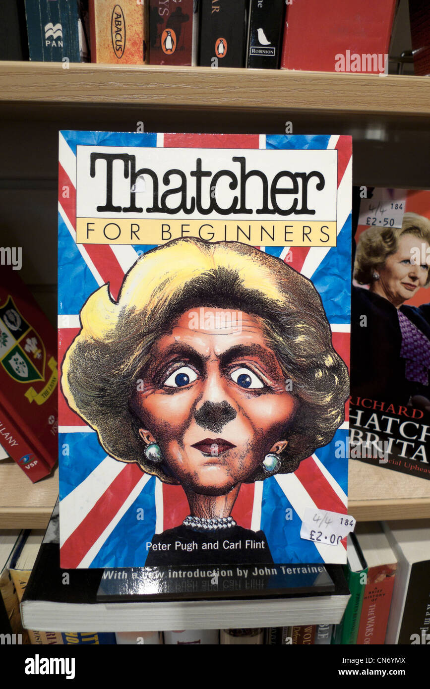 Thatcher pour débutants livre en vente sur une la charité étagère de magasin à Swansea, Pays de Galles UK KATHY DEWITT Banque D'Images