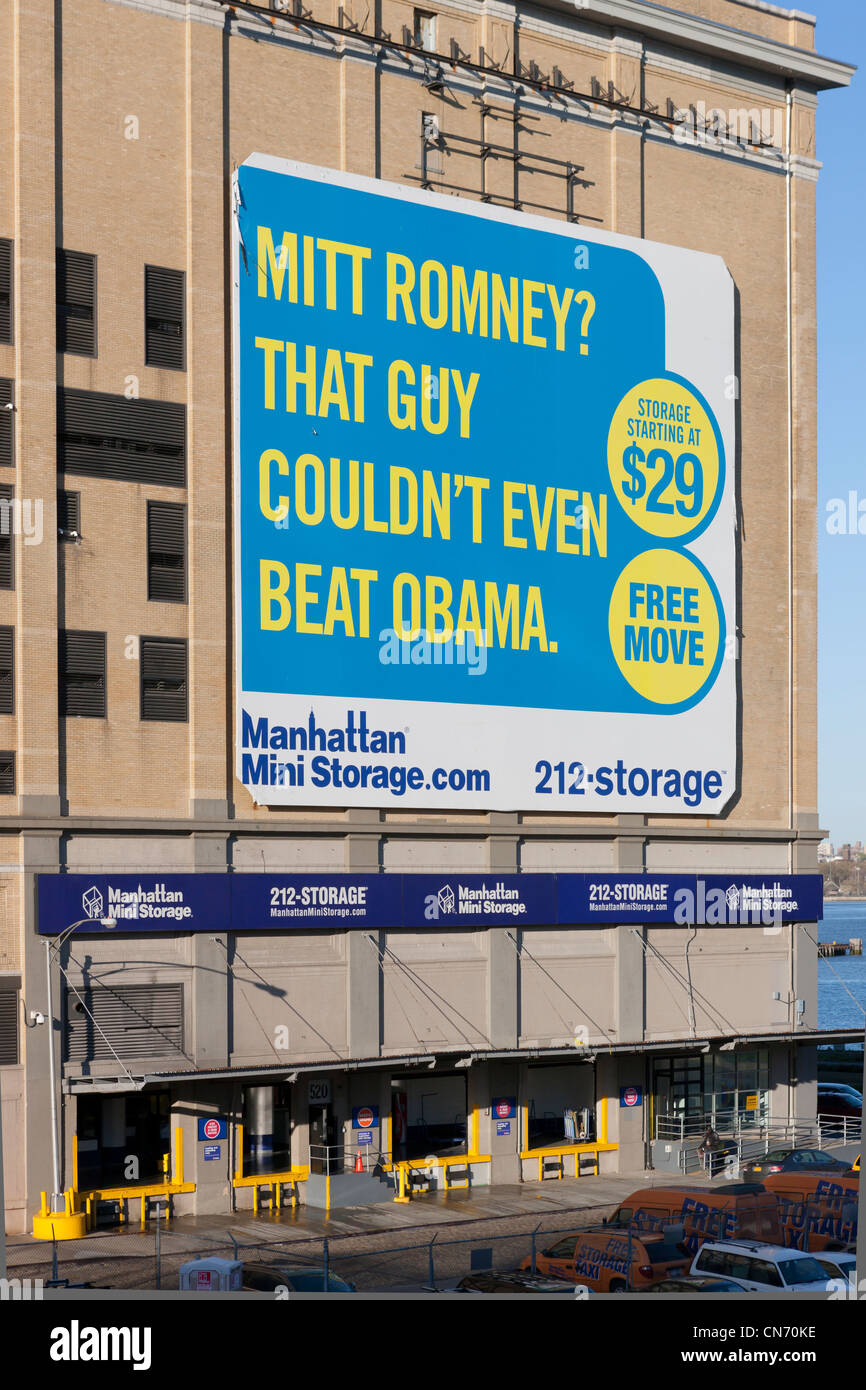 Manhattan Mini Storage billboard - Mitt Romney Banque D'Images