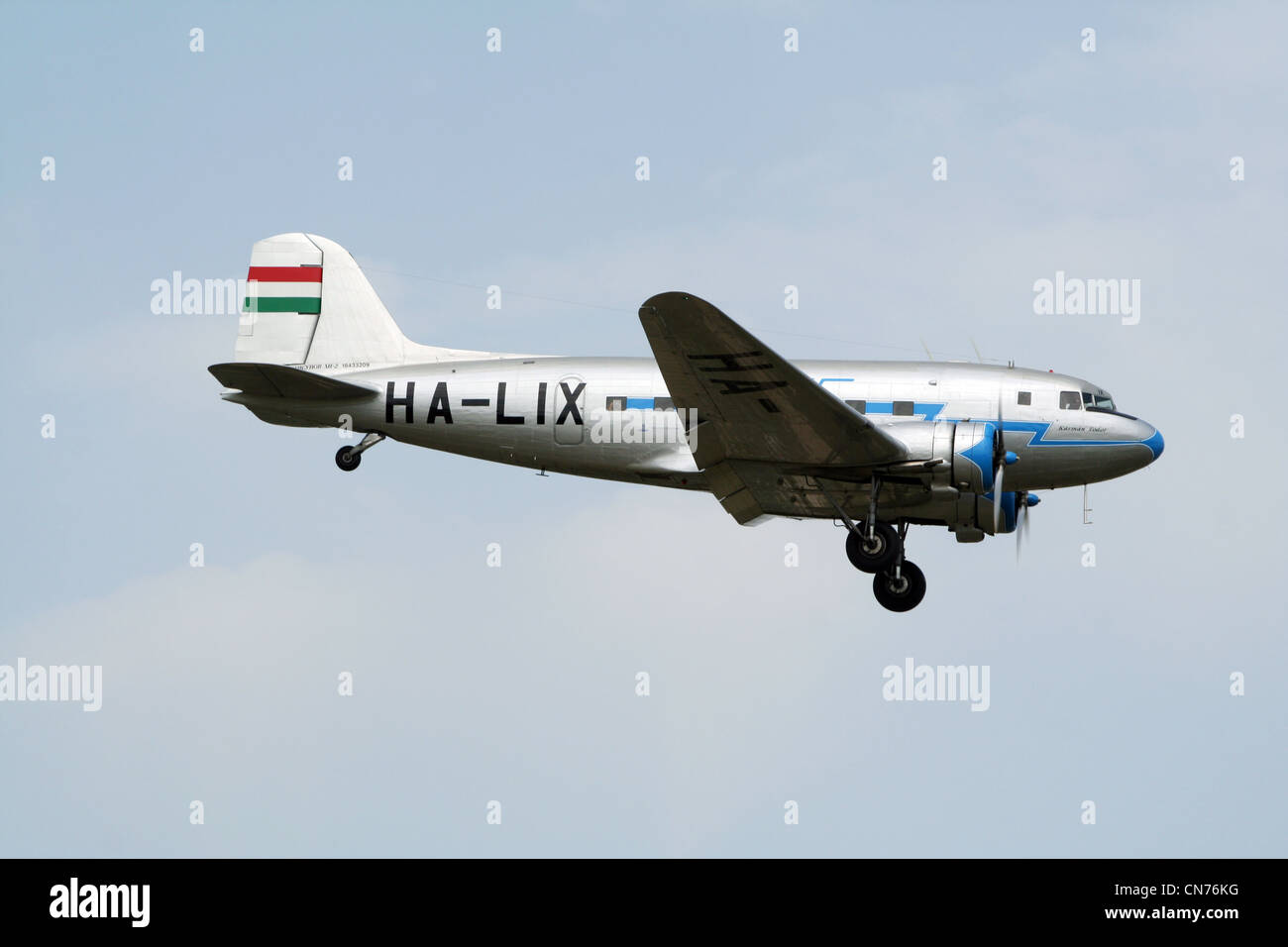 Lisunov Li-2T de Malev Hungarian Airlines - (Minuterie) Fondation de l'or Banque D'Images