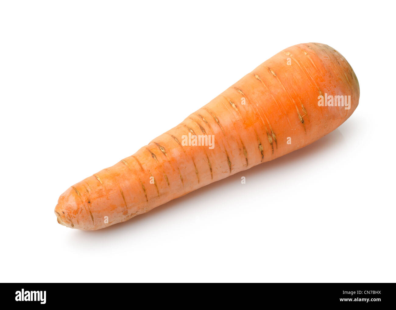 La carotte fraîche isolé sur fond blanc Banque D'Images
