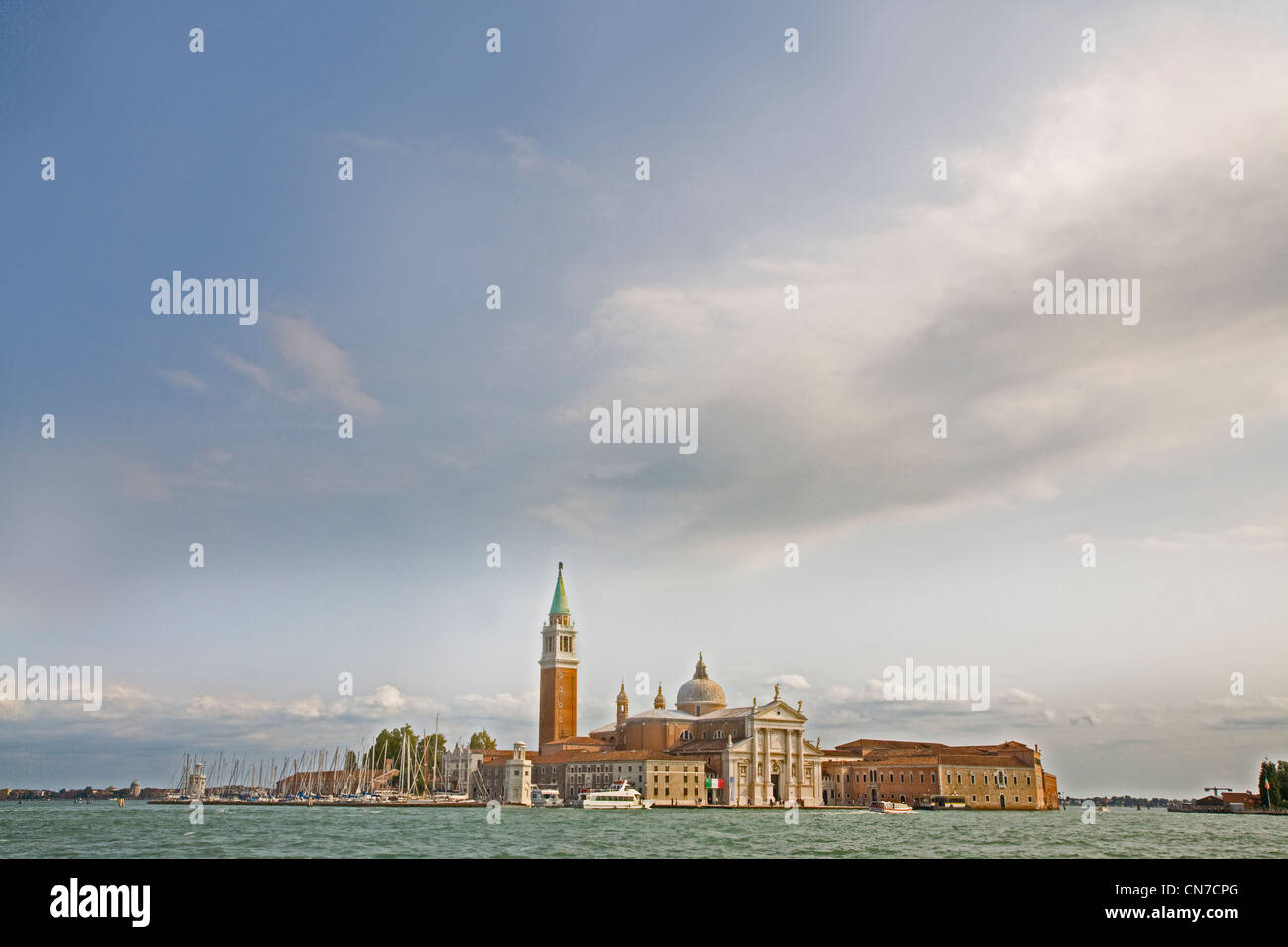 Vue depuis la Place St Marc, l'île de San Giorgio Maggiore, à Venise, Italie Banque D'Images