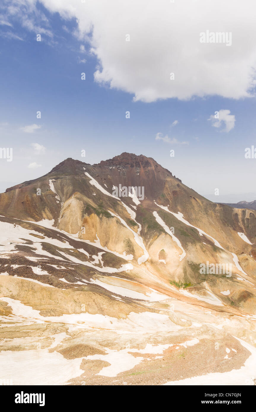 Vue depuis le sud du pic de montagne Aragats. L'Arménie. Banque D'Images