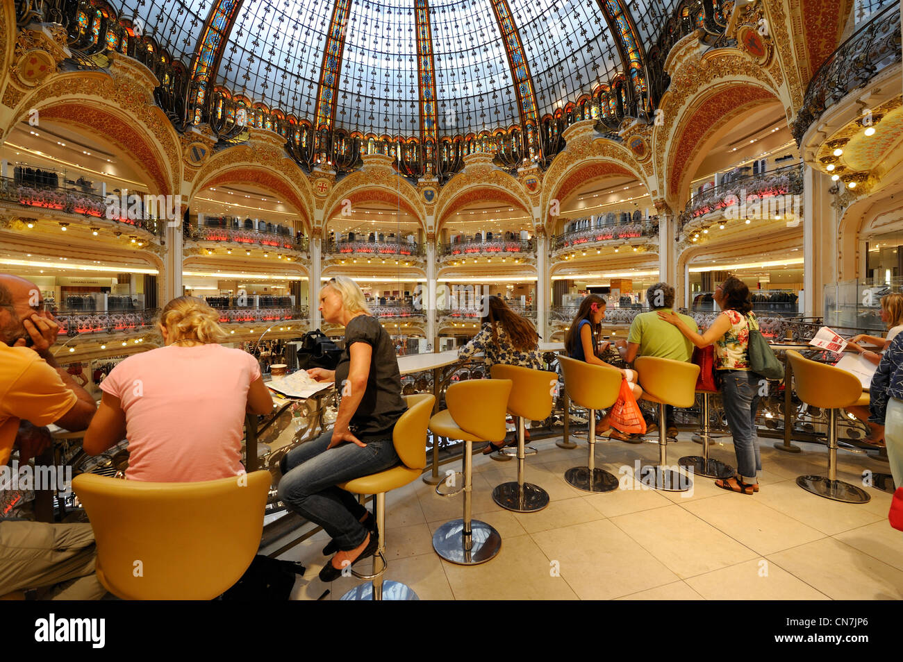 France, Paris, les Galeries Lafayette sur le boulevard Haussmann Banque D'Images