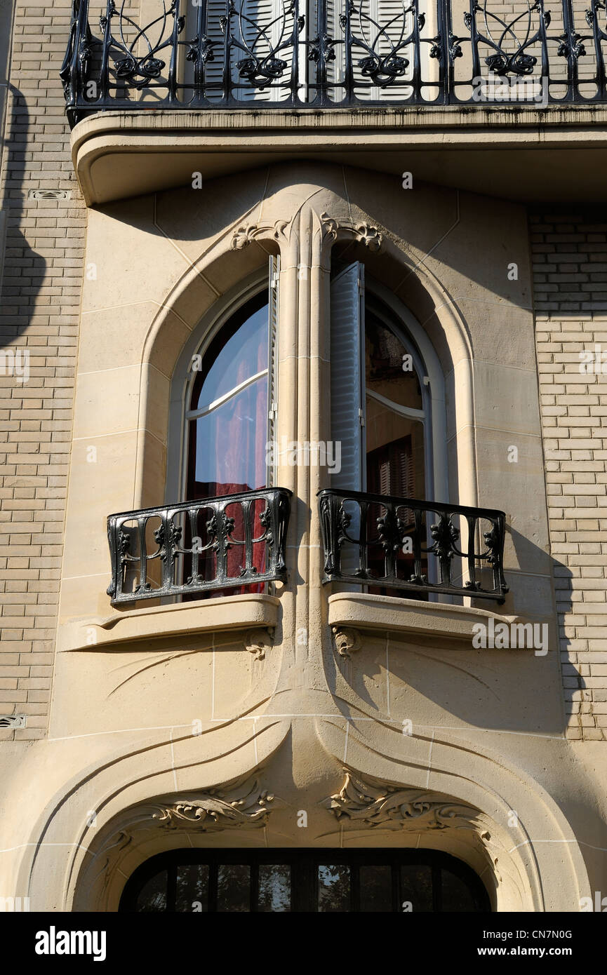 France, Paris, groupe de bâtiments appelés à partir de la rue moderne autour de la rue Agar dans le style Art Nouveau d'Hector Guimard Banque D'Images
