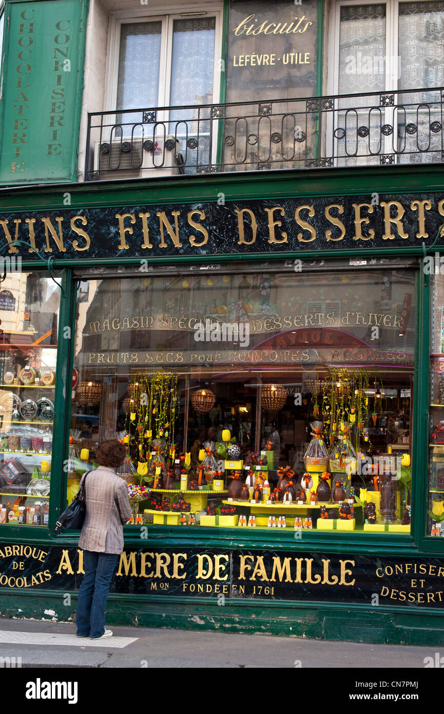 France, Paris, Rue du Faubourg Montmartre (rue de Paris), un la mere de famille, la plus ancienne confiserie dans Banque D'Images