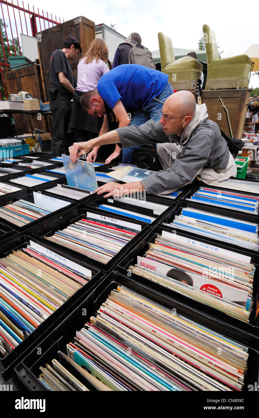 France, Nord, Lille, la Braderie de Lille (marché aux puces), les vieux 33 tours vinyles, musique Banque D'Images