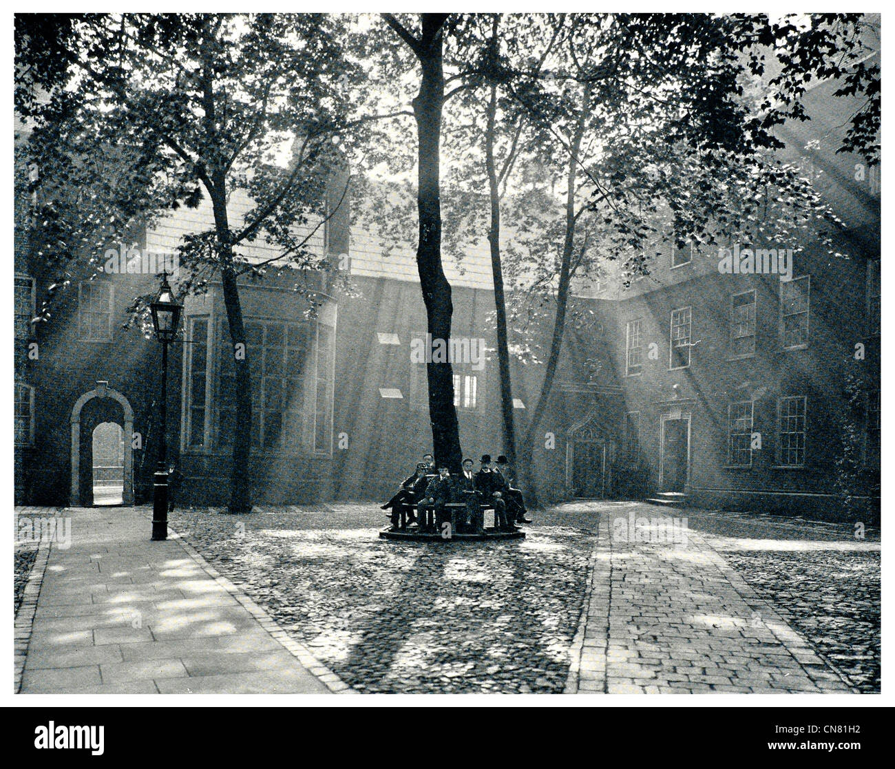 1900 Staple Inn courtyard Holborn Londres UK Banque D'Images