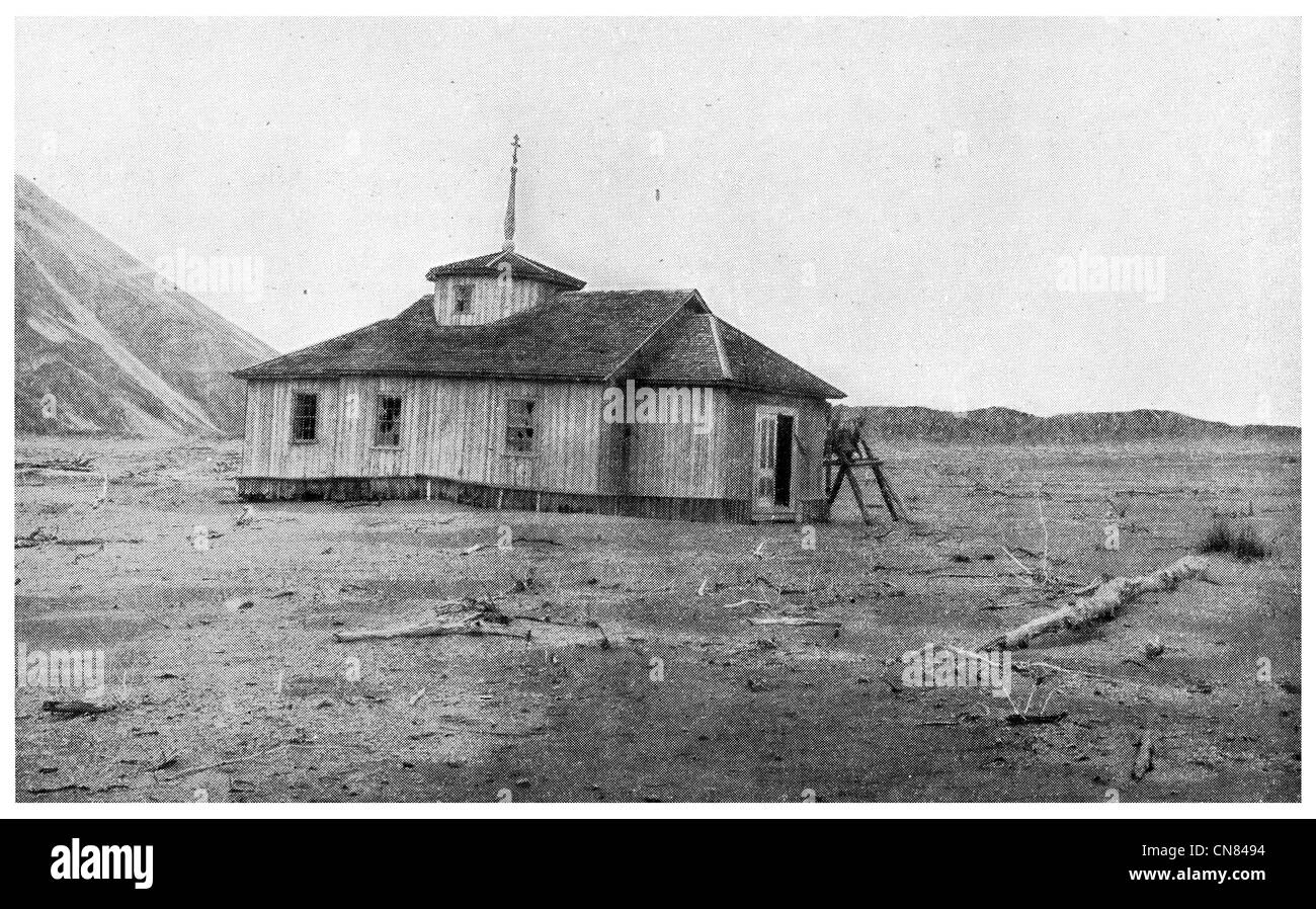 D'abord publié 1917 Eglise grecque à Katmai Alaska Village Banque D'Images