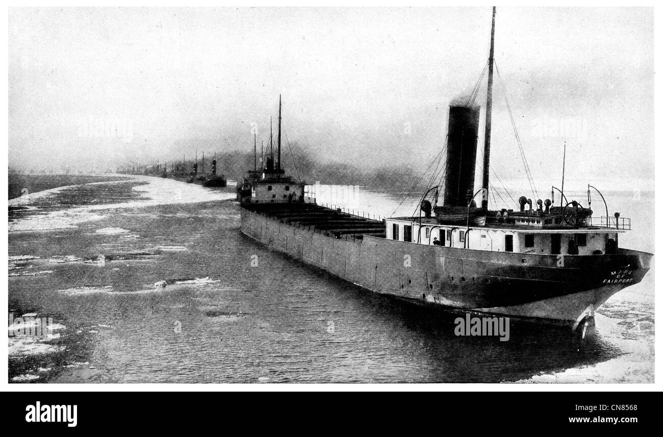 D'abord publié 1917 St Mary's River Ice l'eau gelée d'un navire de commerce Banque D'Images