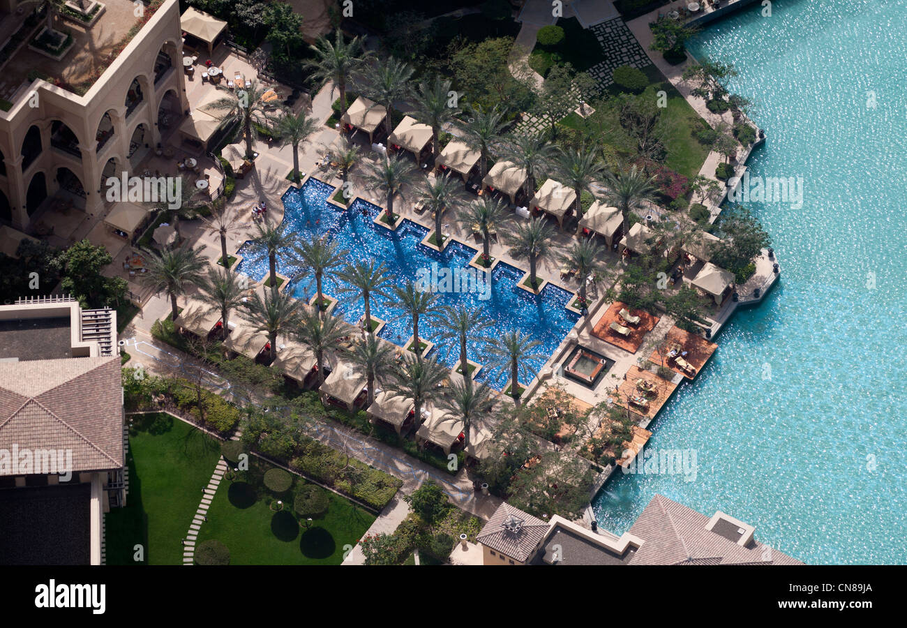 Un aperçu de l'hôtel "Le Palace La Vieille Ville Dubai' au centre-ville de Dubaï (Emirats Arabes Unis). La piscine. Banque D'Images
