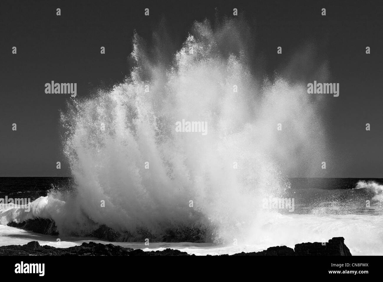 Tempête'S River Mouth, Réserve Naturelle De Tsitsikamma, Garden Route, Afrique Du Sud Banque D'Images