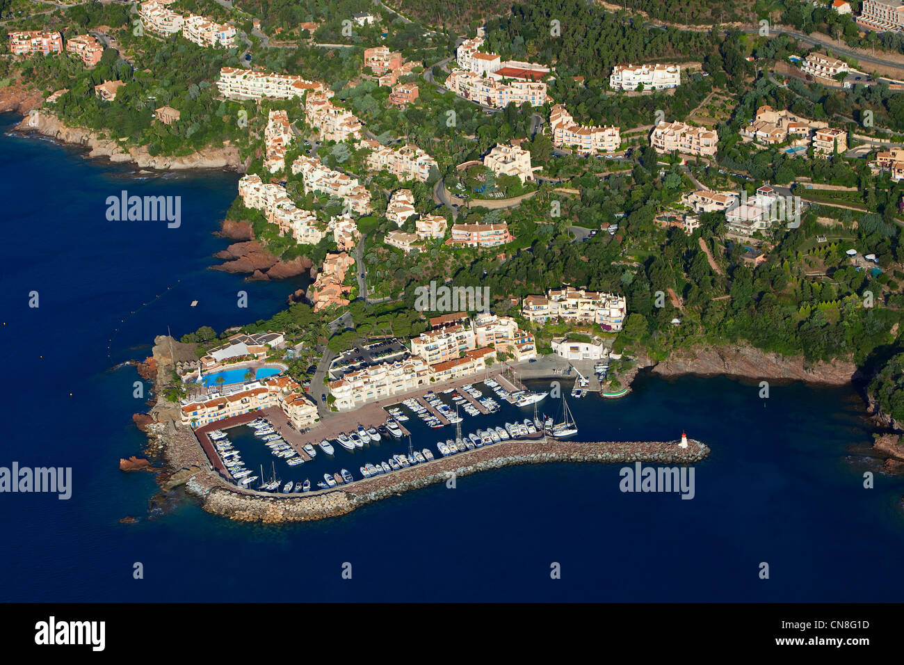 France, Alpes Maritimes, l'Esterel, Théoule sur Mer, tip et porte de la galerie (vue aérienne) Banque D'Images