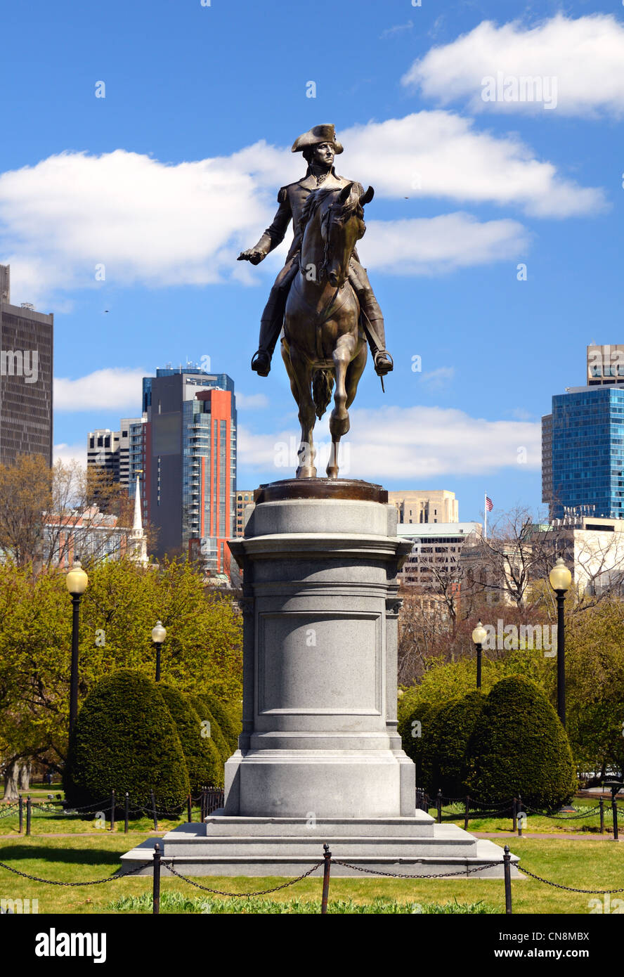 Statue équestre de George Washington au jardin public à Boston, Massachusetts. Banque D'Images