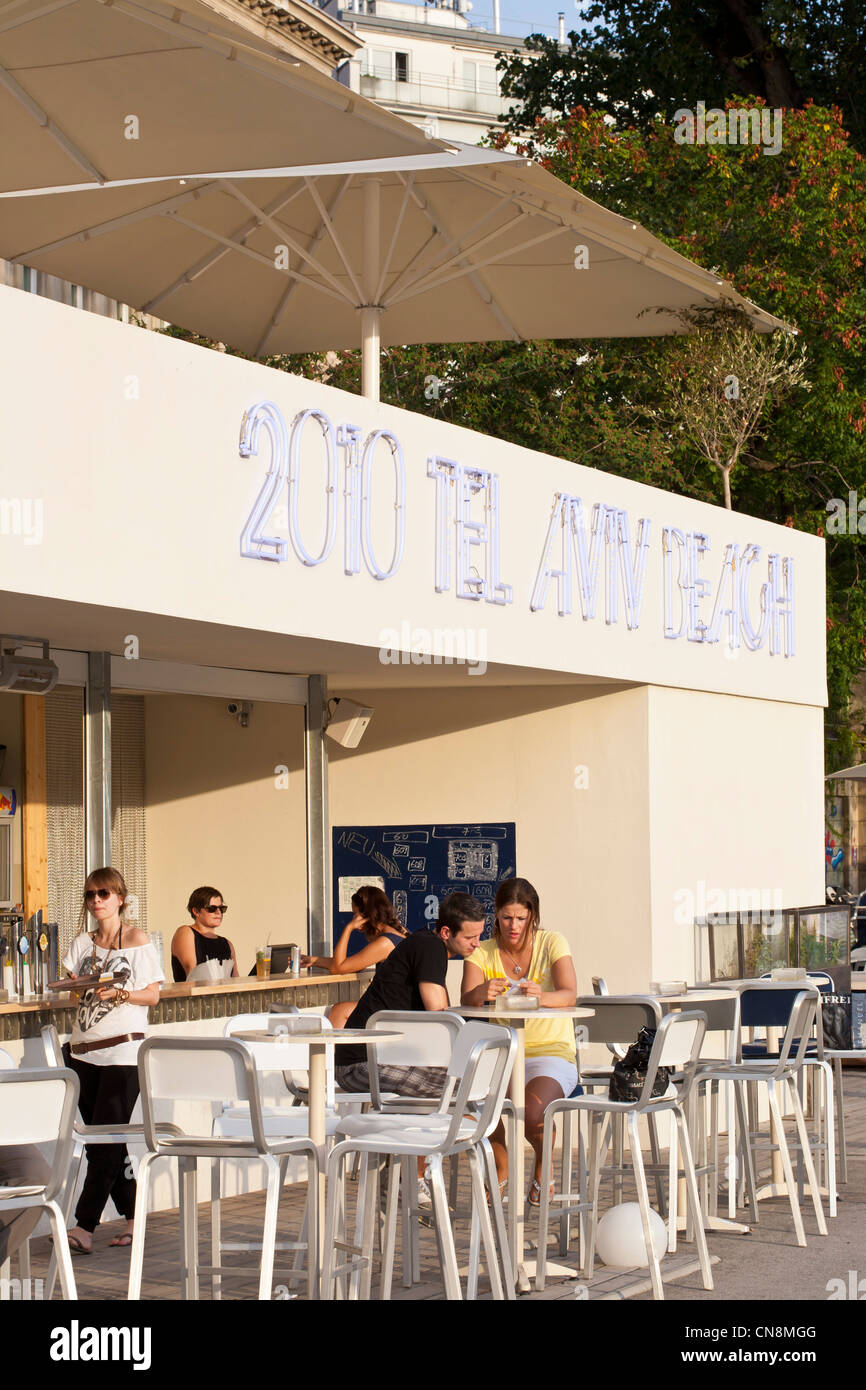 L'Autriche, Vienne, Canal du Danube, restaurant et bar Tel Aviv Beach, ouvert chaque été près de l'eau Banque D'Images