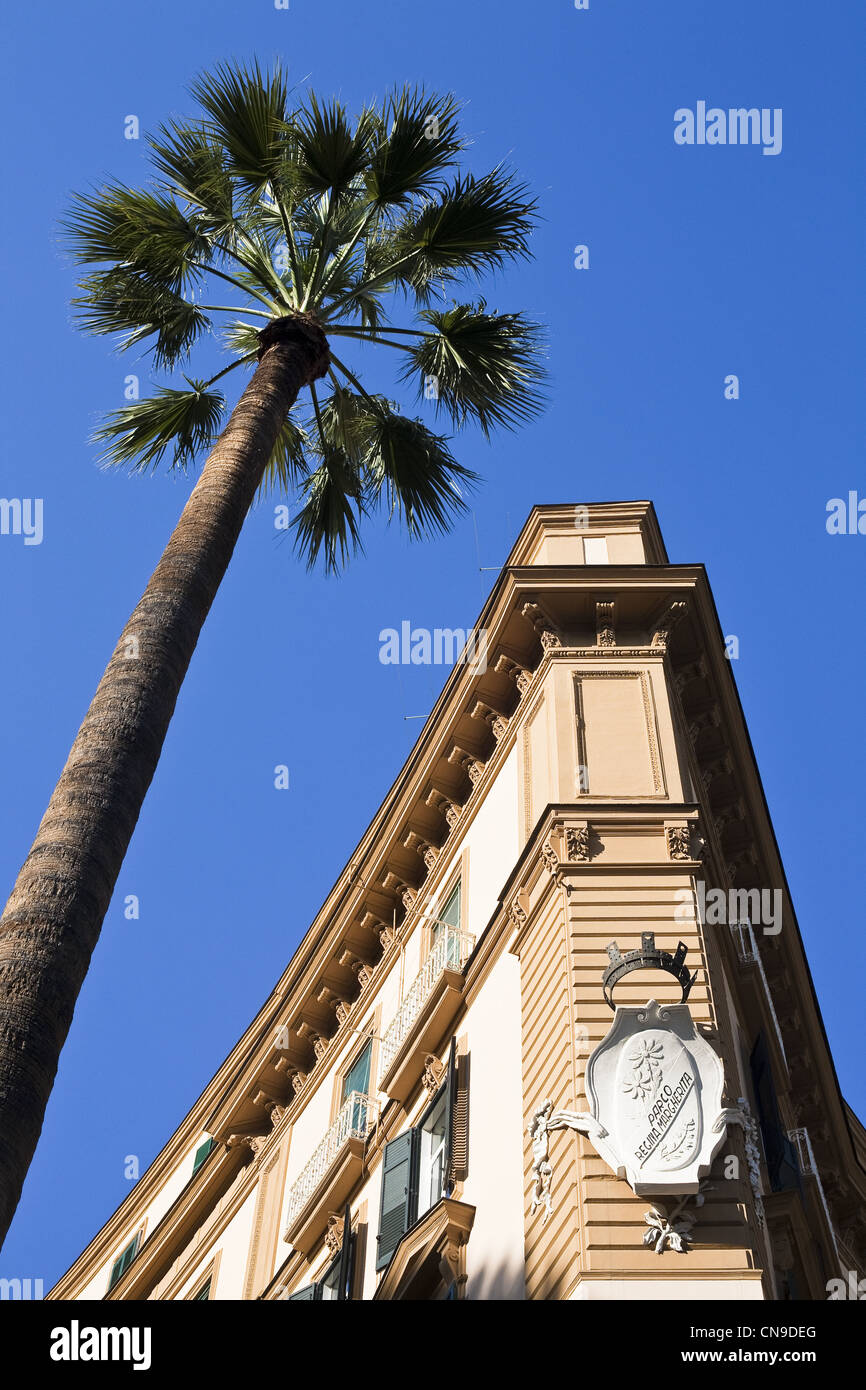 L'Italie, Campanie, Naples, via del Parco Margherita Regina, un bâtiment du début du xxe siècle Banque D'Images