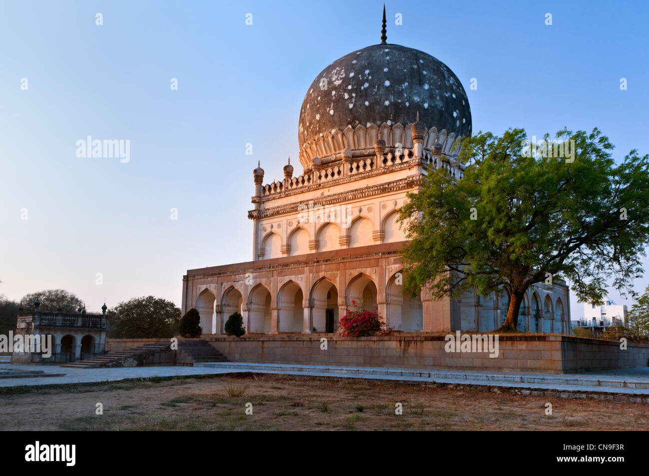 Qutb Shahi Tombs près de Golconda Fort Hyderabad Andhra Pradesh, Inde Banque D'Images
