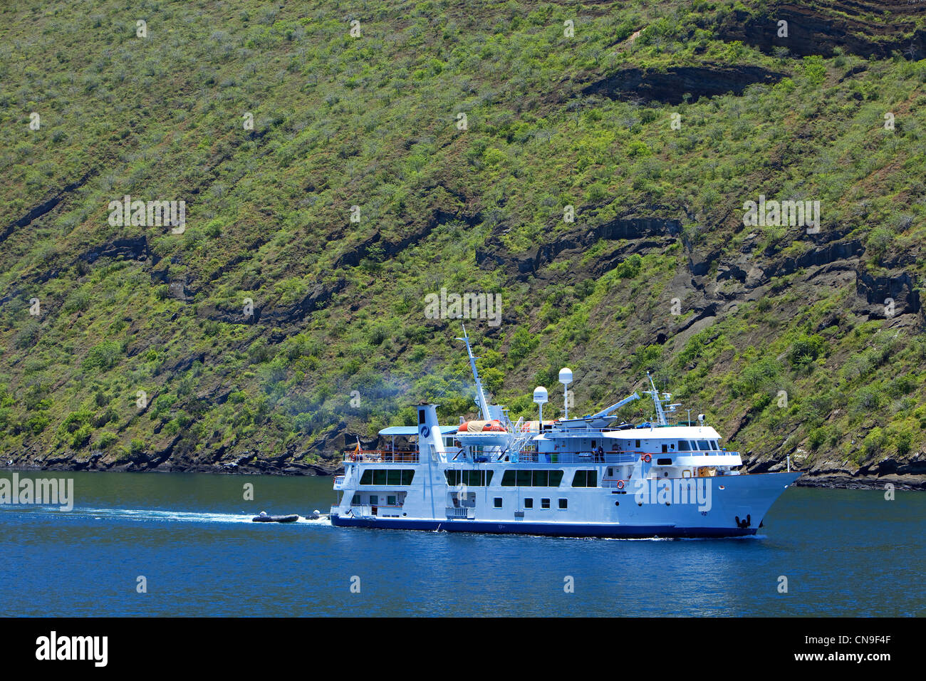 L'Équateur, Îles Galápagos, l'île Isabela, Caleta Tagus, bateau de croisière Banque D'Images