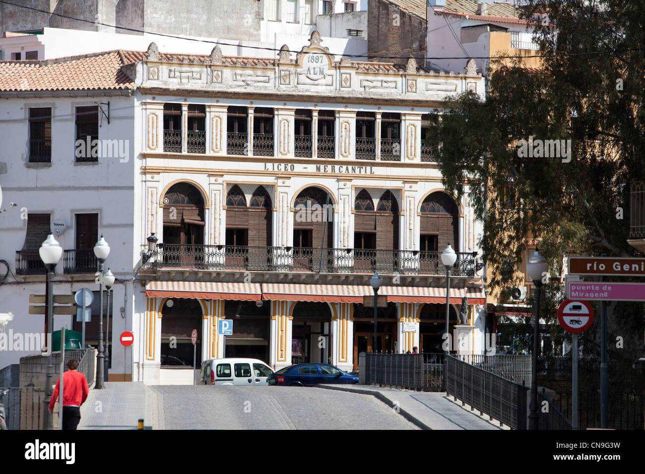Puente Genil Cordoba Espagne urbain architecture rue du village touristique de la route Banque D'Images