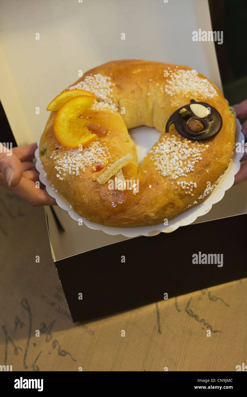 France, Bouches du Rhône, Marseille, gâteau des rois de fruits confits et d'oranger, boulangerie, le pain de l'Opéra Banque D'Images
