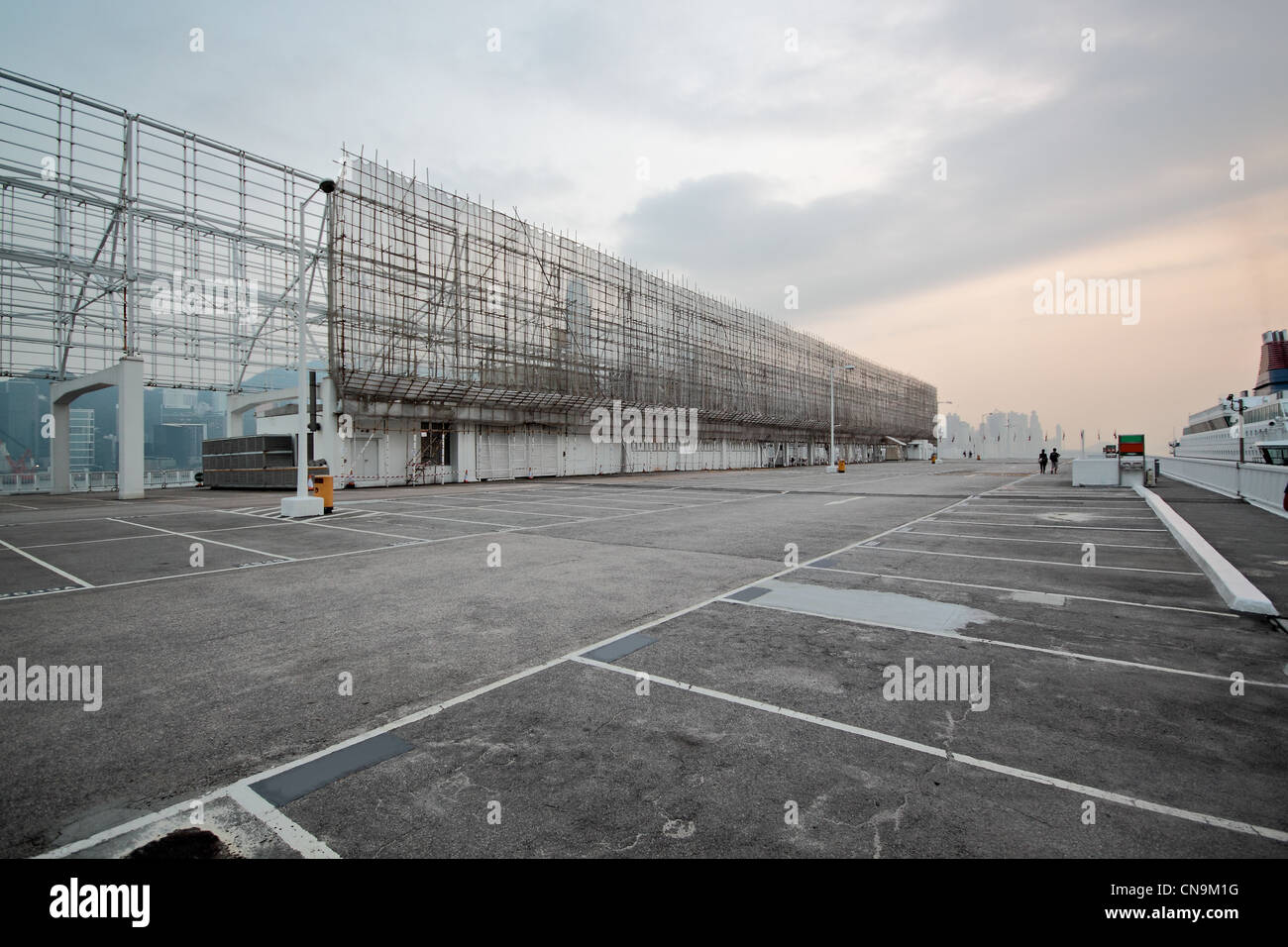 Grand espace de stationnement numérotés Banque D'Images