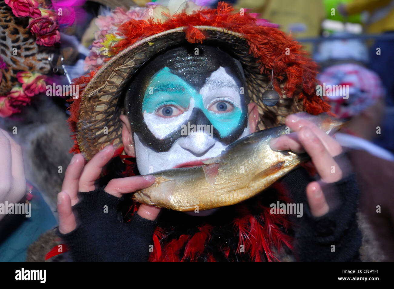 France, Nord, Dunkerque, carnaval de Dunkerque, carnival manger un hareng Banque D'Images