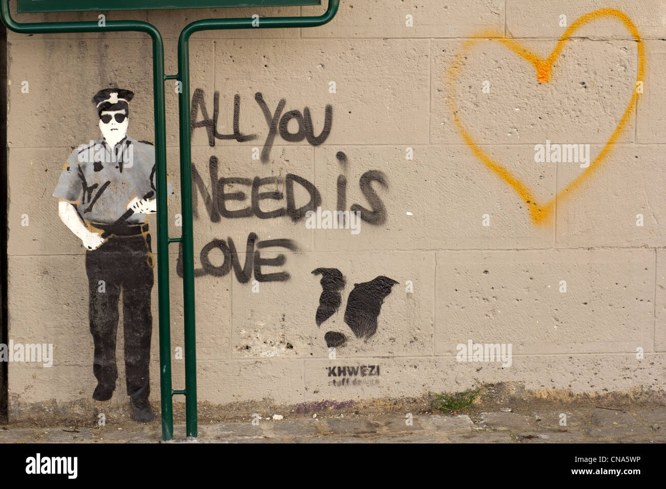 Tout ce qu'il vous faut, c'est l'amour de l'écriture Graffiti, Paris, France Banque D'Images