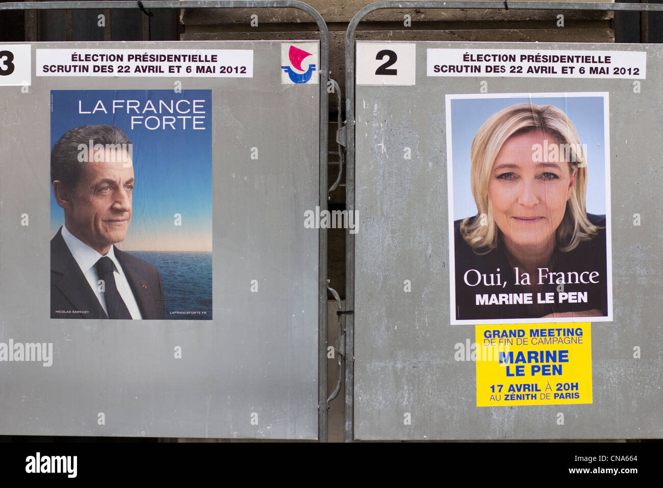 Sarkozy et Le Pen, des affiches électorales, Paris, avril 2012, France Banque D'Images