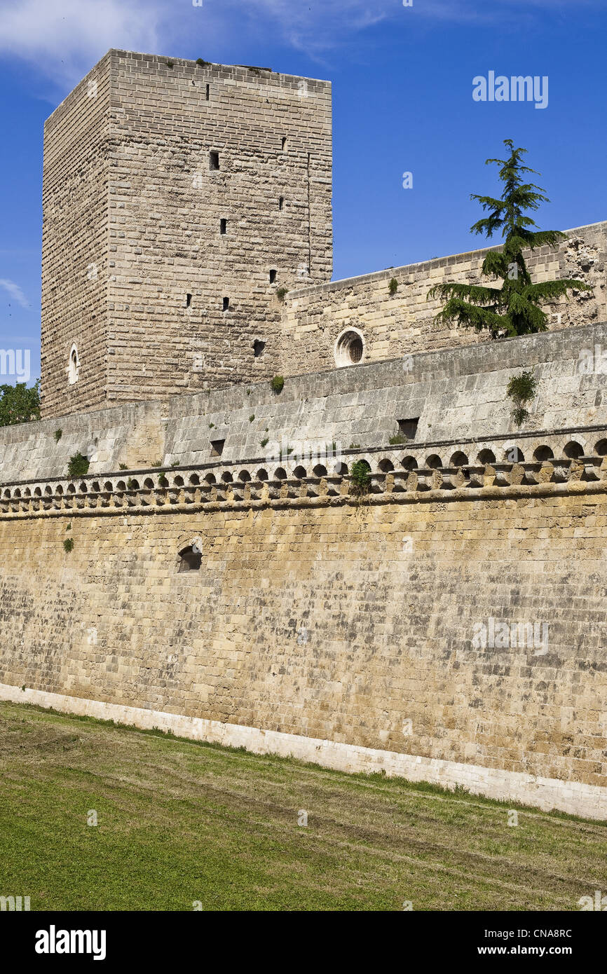 Italie, Pouilles, Bari, 17e et 18e siècle château entouré de fortifications du 16ème siècle Banque D'Images