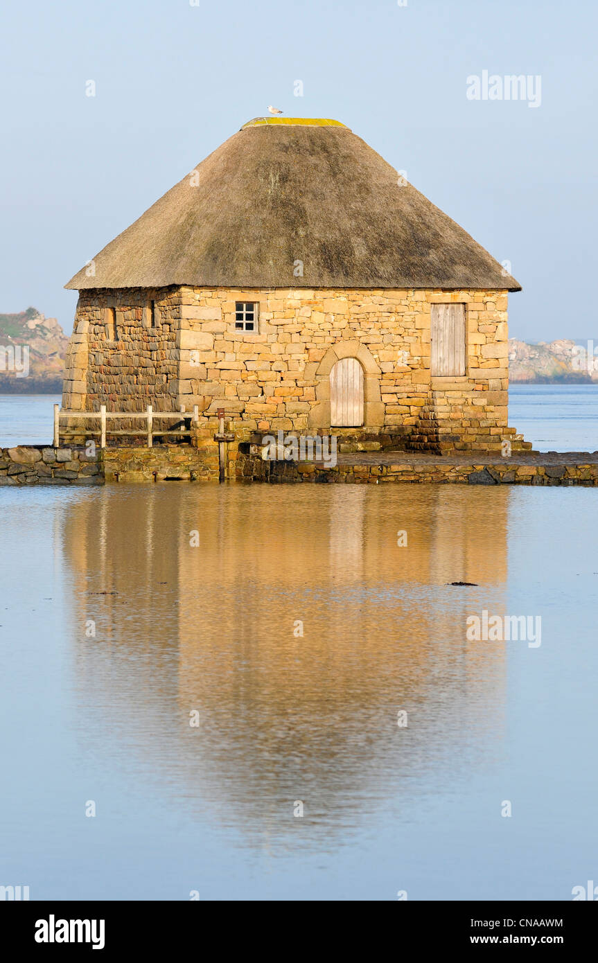 France Cotes Darmor Lîle De Bréhat Moulin à Marée Du