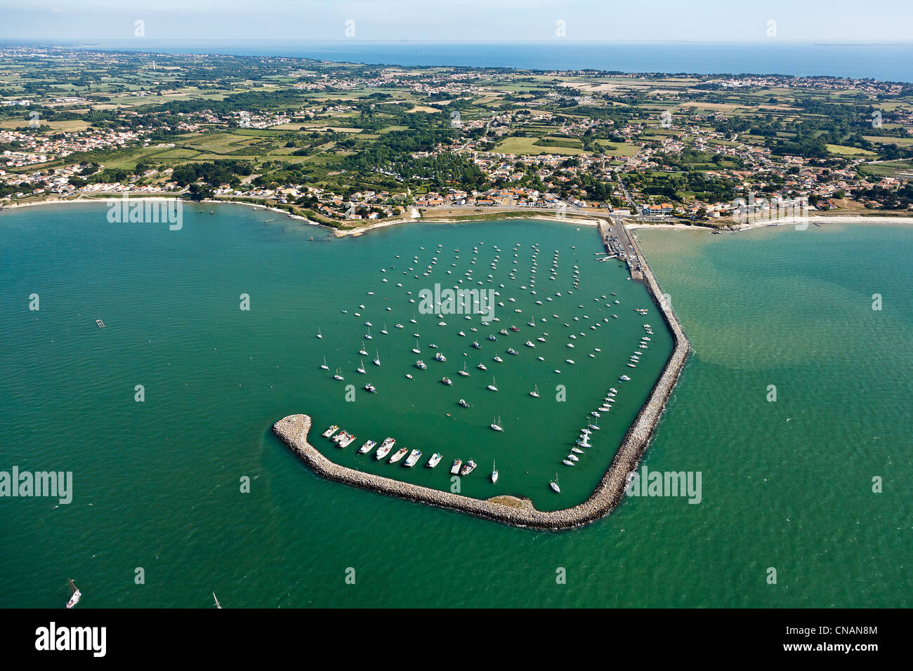 France, Loire-Atlantique, La Plaine sur Mer, le port de la Gravette  (Photographie aérienne Photo Stock - Alamy