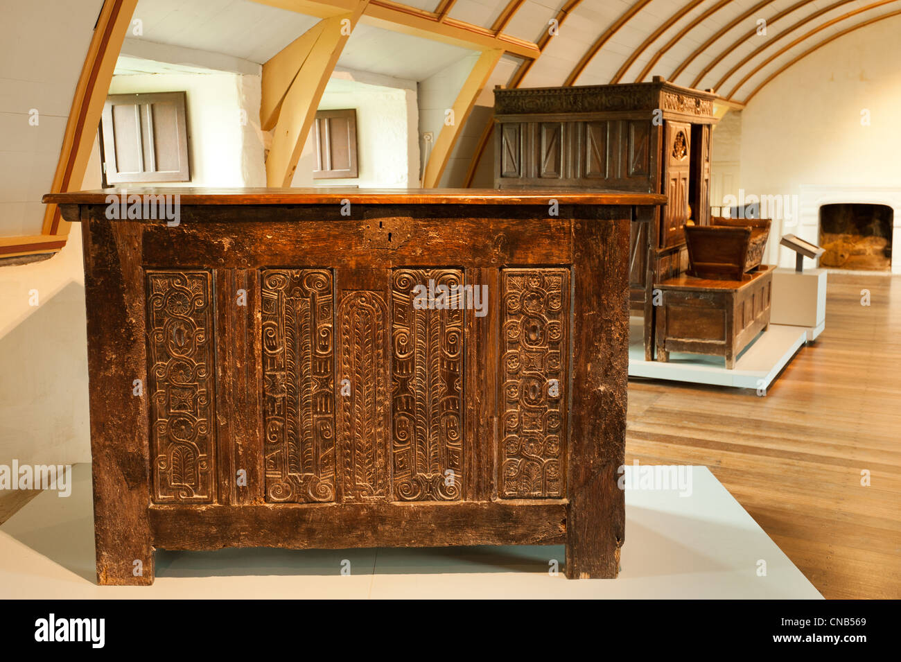 La France, Finistère, Saint Vougay, meubles anciens dans le château de Kerjean Banque D'Images