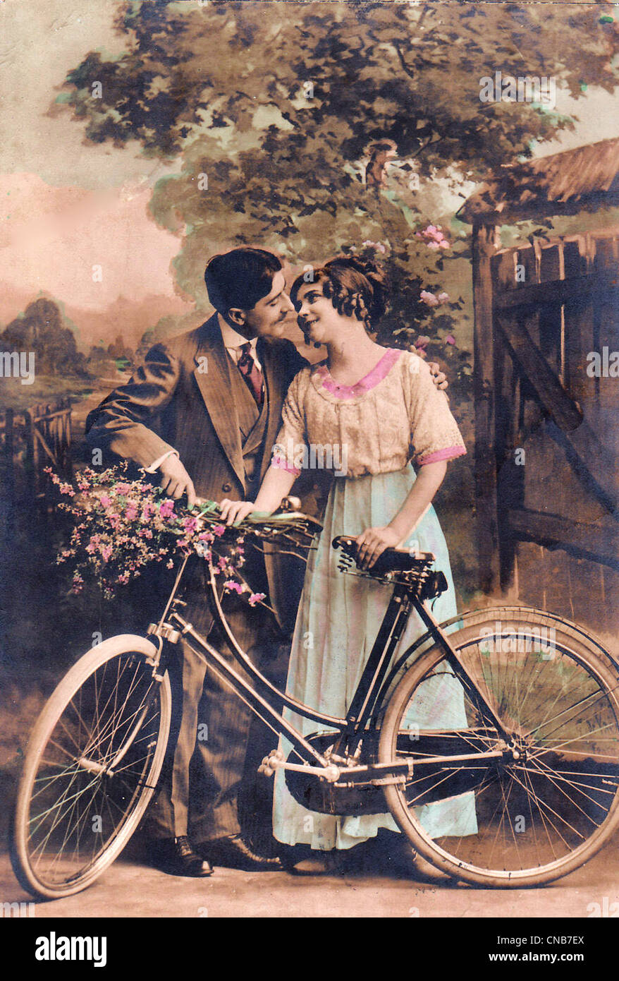 Couple aimant avec location - Victorian post card Banque D'Images
