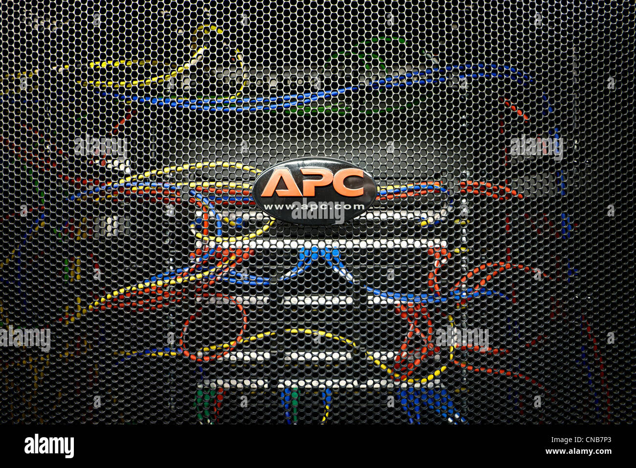 Logo APC sur rack de serveurs Banque D'Images