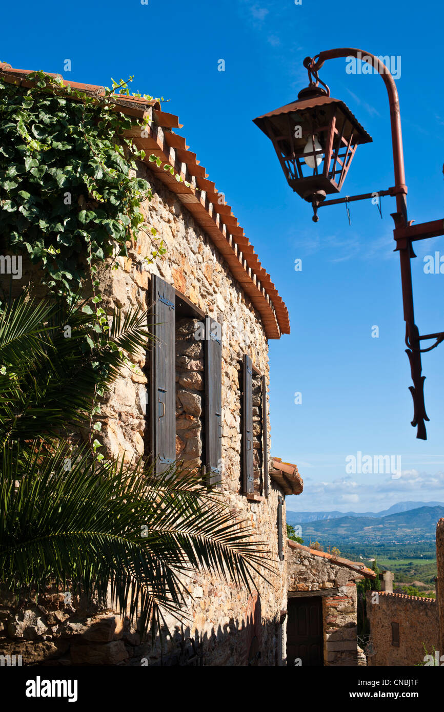 France, Pyrénées Orientales, Castelnou étiqueté Les Plus Beaux Villages de France (Les Plus Beaux Villages de France), Banque D'Images