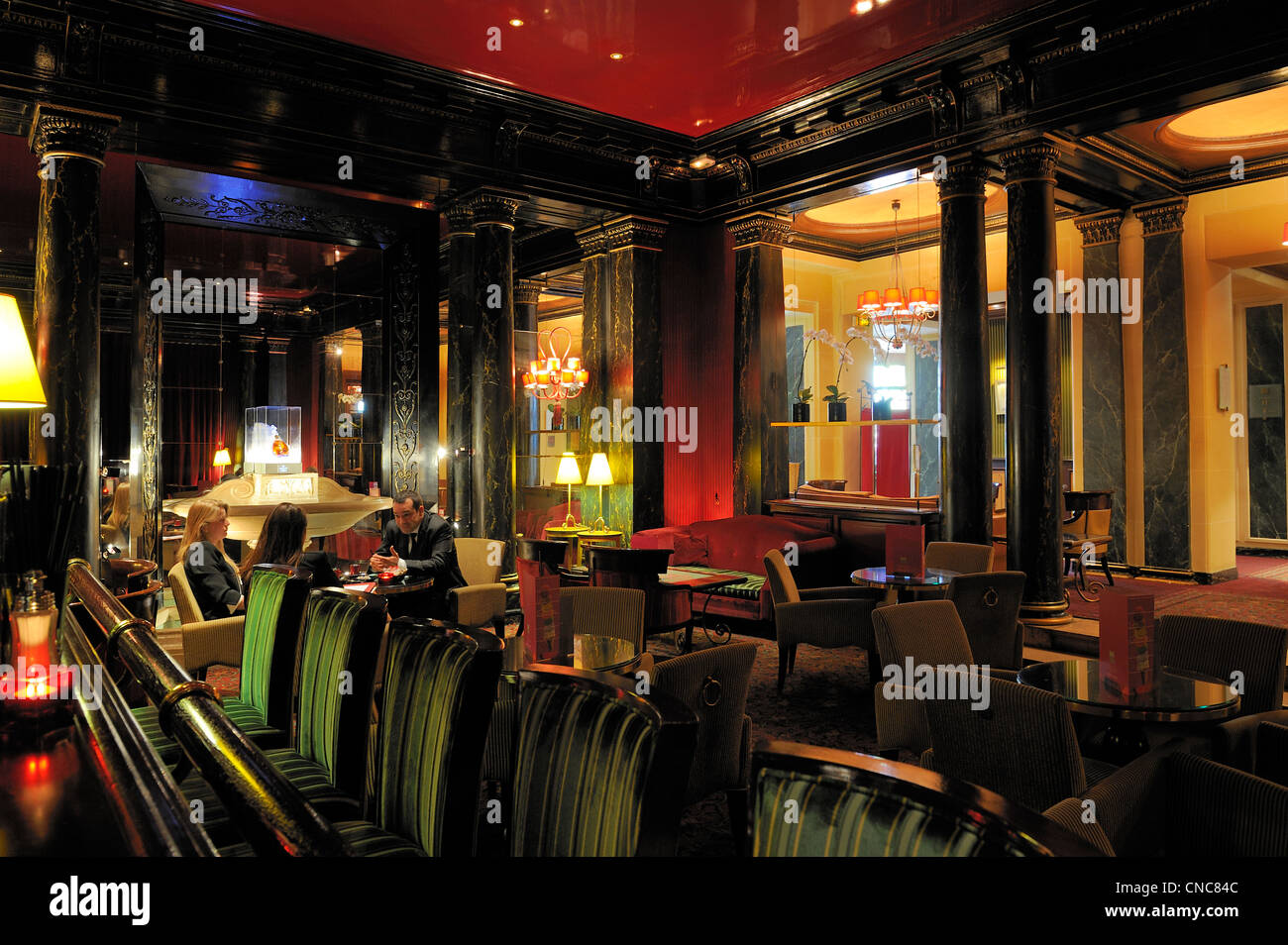 France, Paris, Le Louvre hôtel, bar de l'hôtel qui est resté dans son style Haussmann Banque D'Images