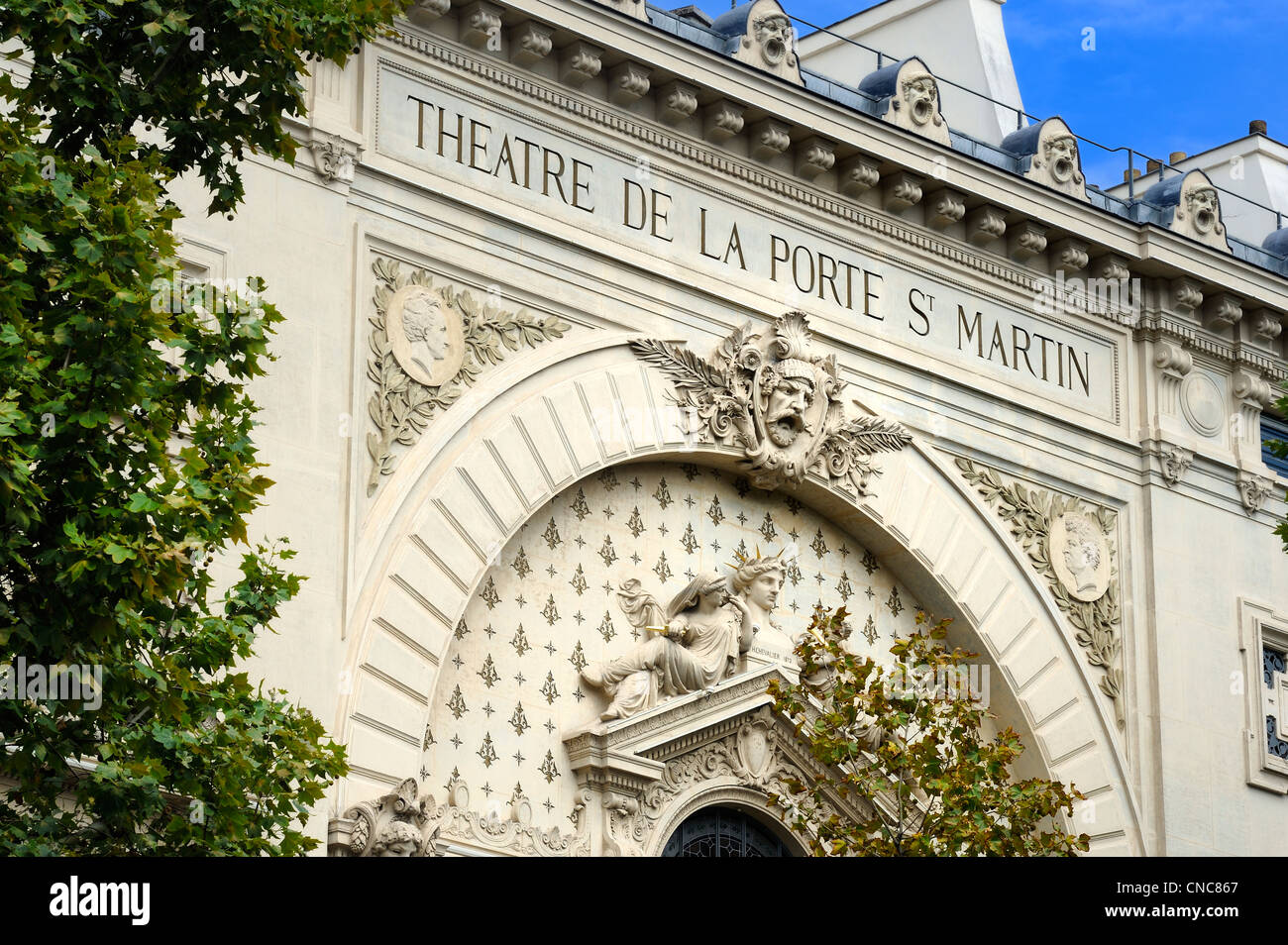 France, Paris, théâtre de la Porte Saint Martin sur le Boulevard Saint  Martin Photo Stock - Alamy