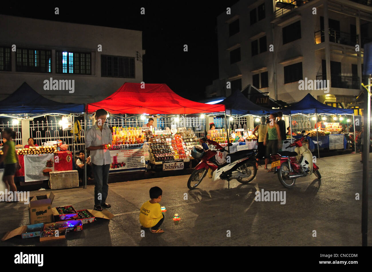 Marché de nuit de Luang Prabang, Sisavangvong Road, Luang Prabang, Laos, Luang Prabang Province Banque D'Images