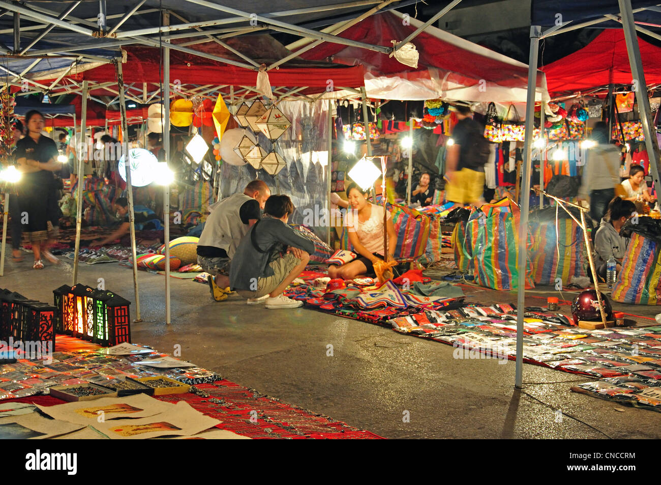 Marché de nuit de Luang Prabang, Sisavangvong Road, Luang Prabang, Laos, Luang Prabang Province Banque D'Images