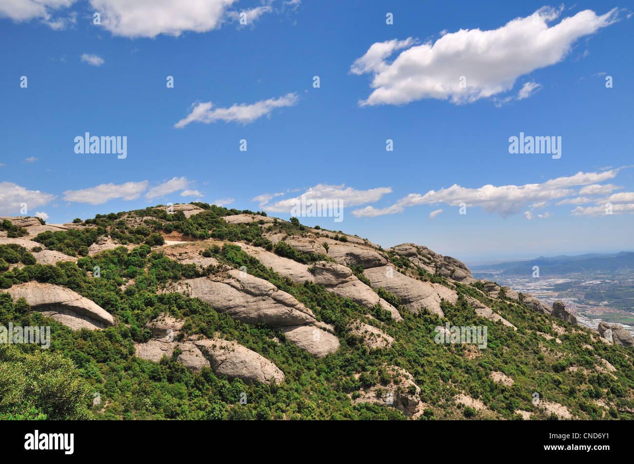 Espagnol pittoresque paysage de montagne dans la zone de Barcelone à proximité du célèbre monastère de Montserrat Banque D'Images