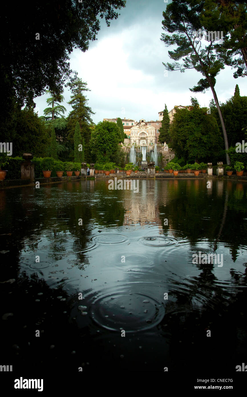 La Villa d'Este et les jardins de Tivoli sous la pluie, Tivoli, Italie. Banque D'Images