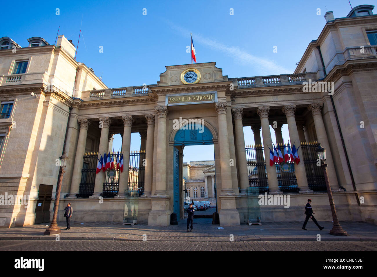 Assemblée Nationale, Paris, France. Anciennement Palais Bourbon, construit 1722-28. Banque D'Images