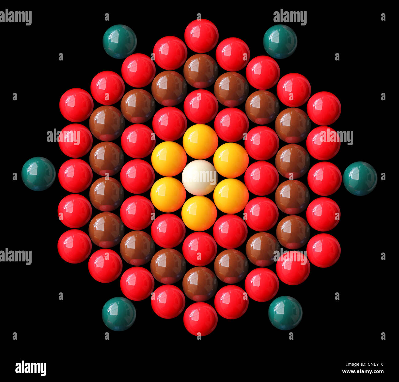 Boules de billard coloré organiser en forme hexagonale avec des boules blanches et jaunes au centre, rouge, marron, vert billes sur les peripher Banque D'Images