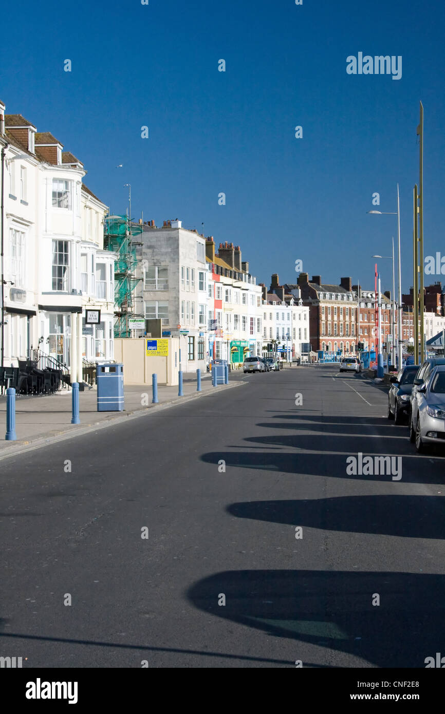 Tôt le matin sur l'esplanade de Weymouth. Banque D'Images