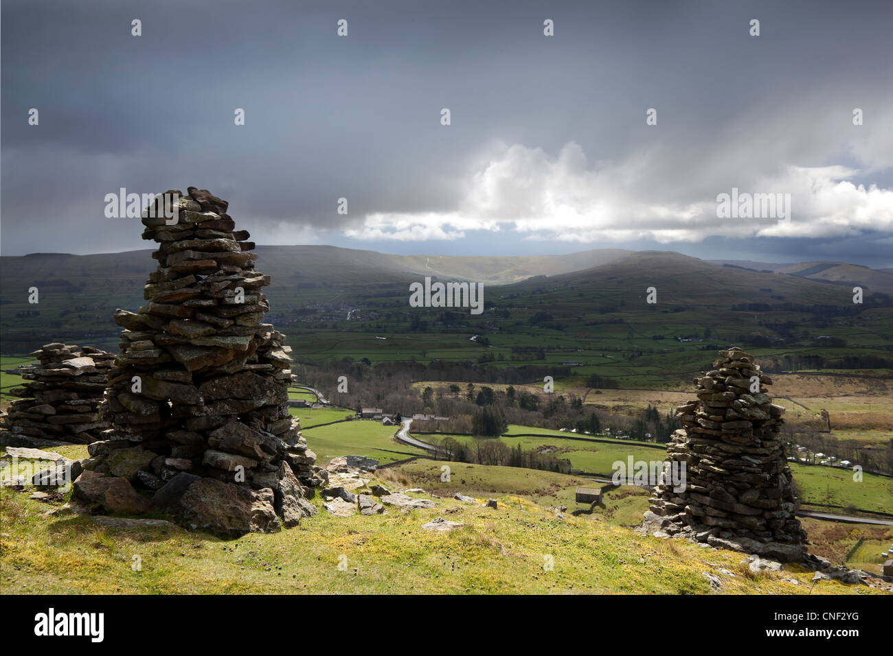 Les nuages de tempête vu de l 'tags' est tombé, Hawes, Haut Abbotside  temps orageux dans le nord Yorkshire Dales National Park, Royaume-Uni et Banque D'Images