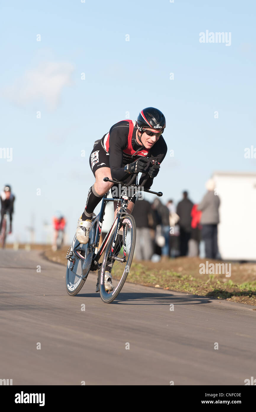 Février TT time trial vélo comme partie d'un duathalon , tri-athlète de triathlon super série formation Grande-bretagne, vélo Banque D'Images