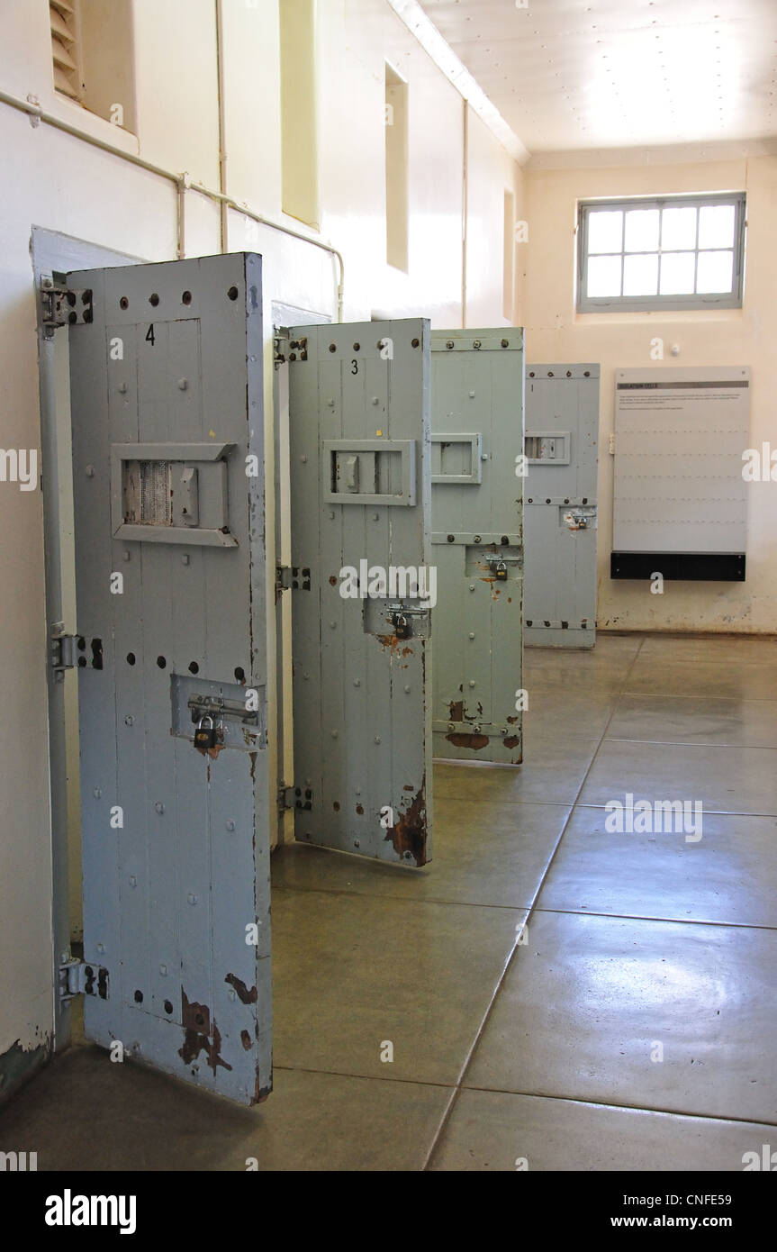 Les portes des cellules à la prison de la femme, le vieux fort complexe carcéral, Constitution Hill, Hillbrow, Johannesburg, Gauteng, Afrique du Sud Banque D'Images