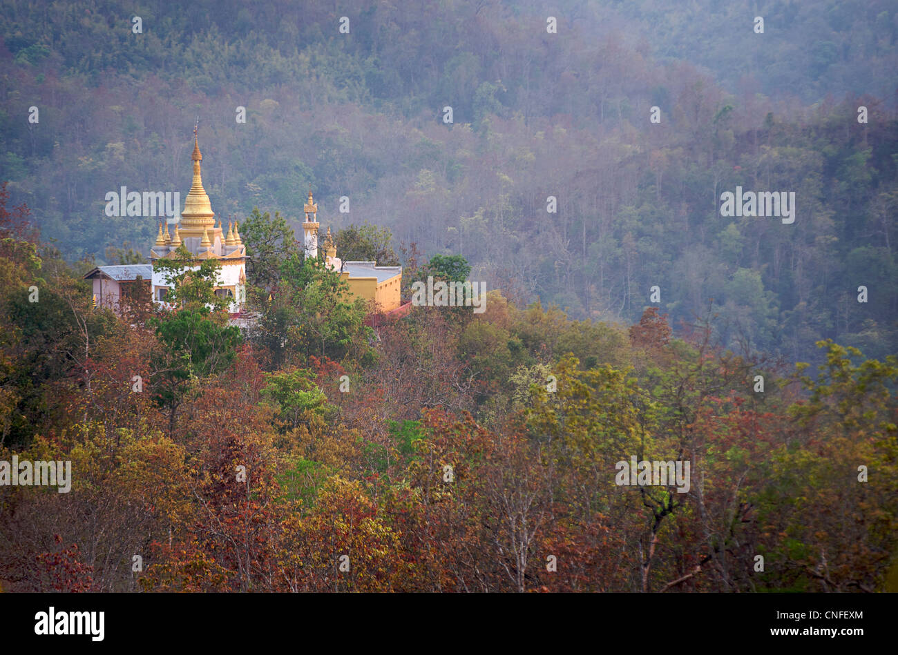 Vue depuis cinq Bouddha Hill. Hsipaw, Birmanie. Myanmar Banque D'Images