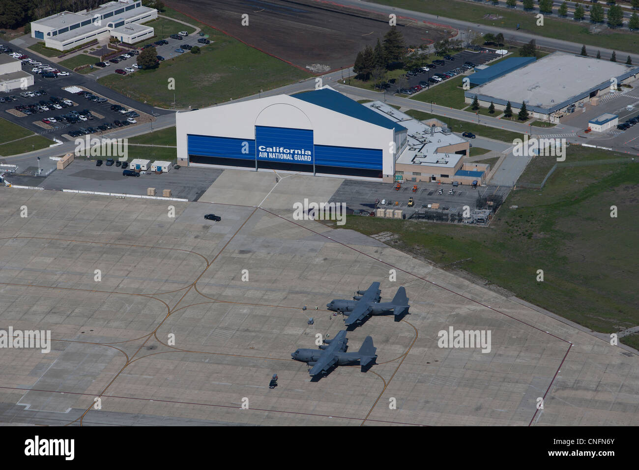 Photographie aérienne de l'Air National Guard Californie Moffett Field, Mountain View, Californie Banque D'Images