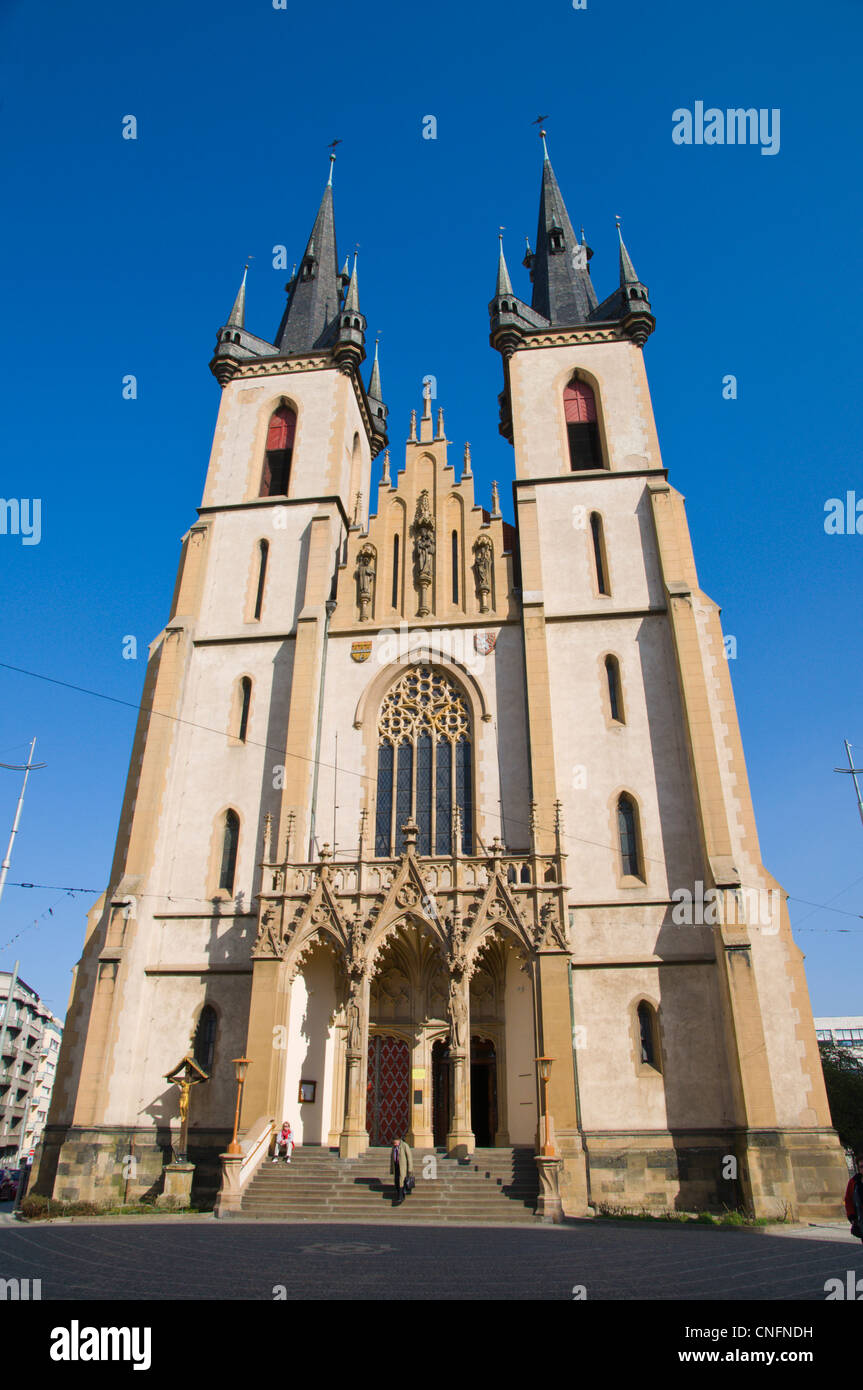 Svaty Antonin church Strossmayerovo namesti square quartier Holesovice Prague République Tchèque Europe Banque D'Images